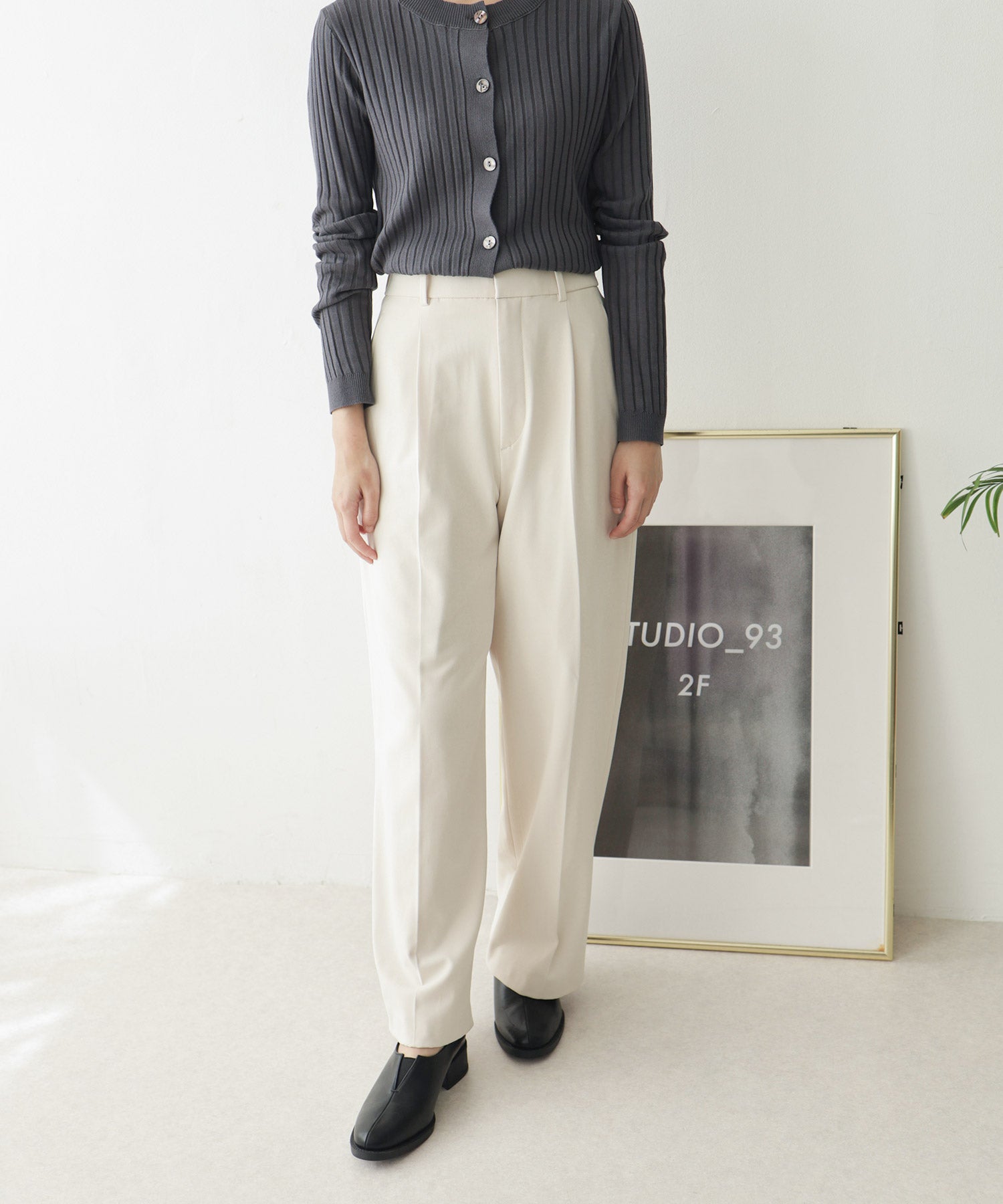 センターカットローファー