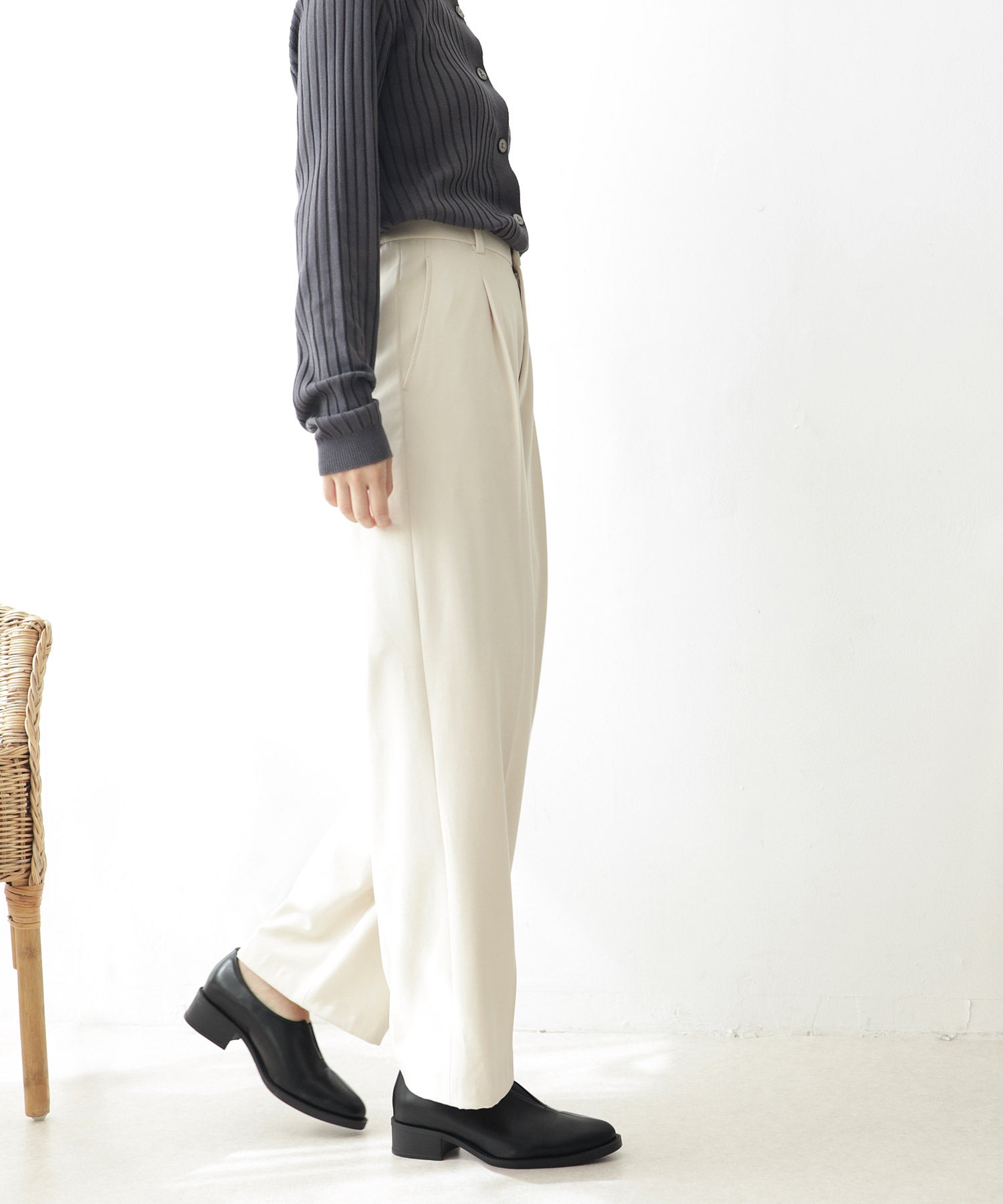 センターカットローファー