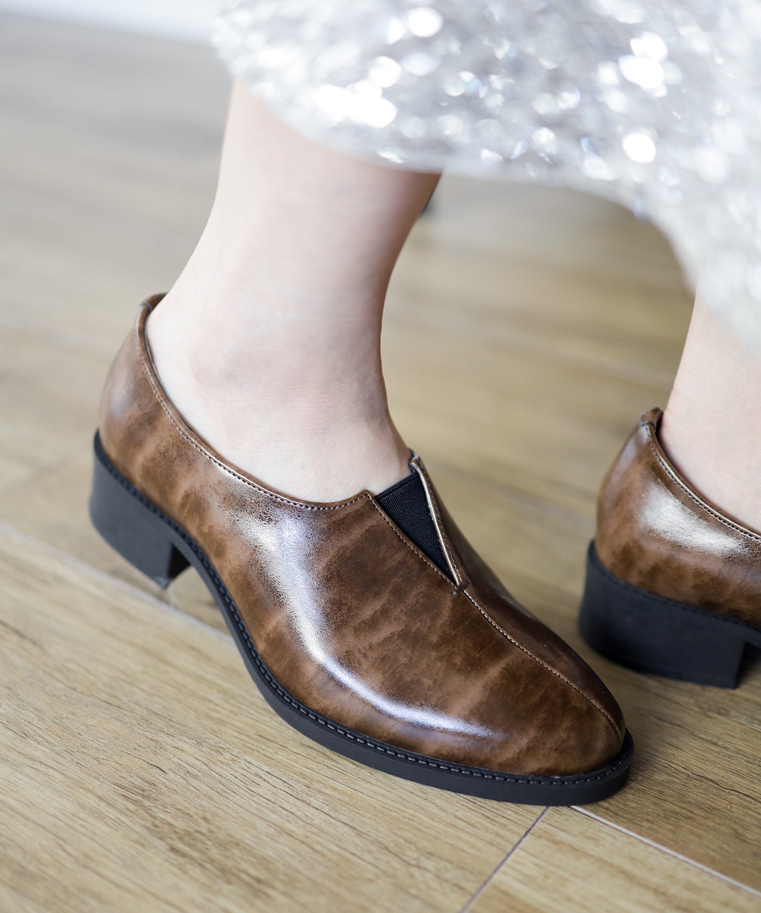 センターカットローファー