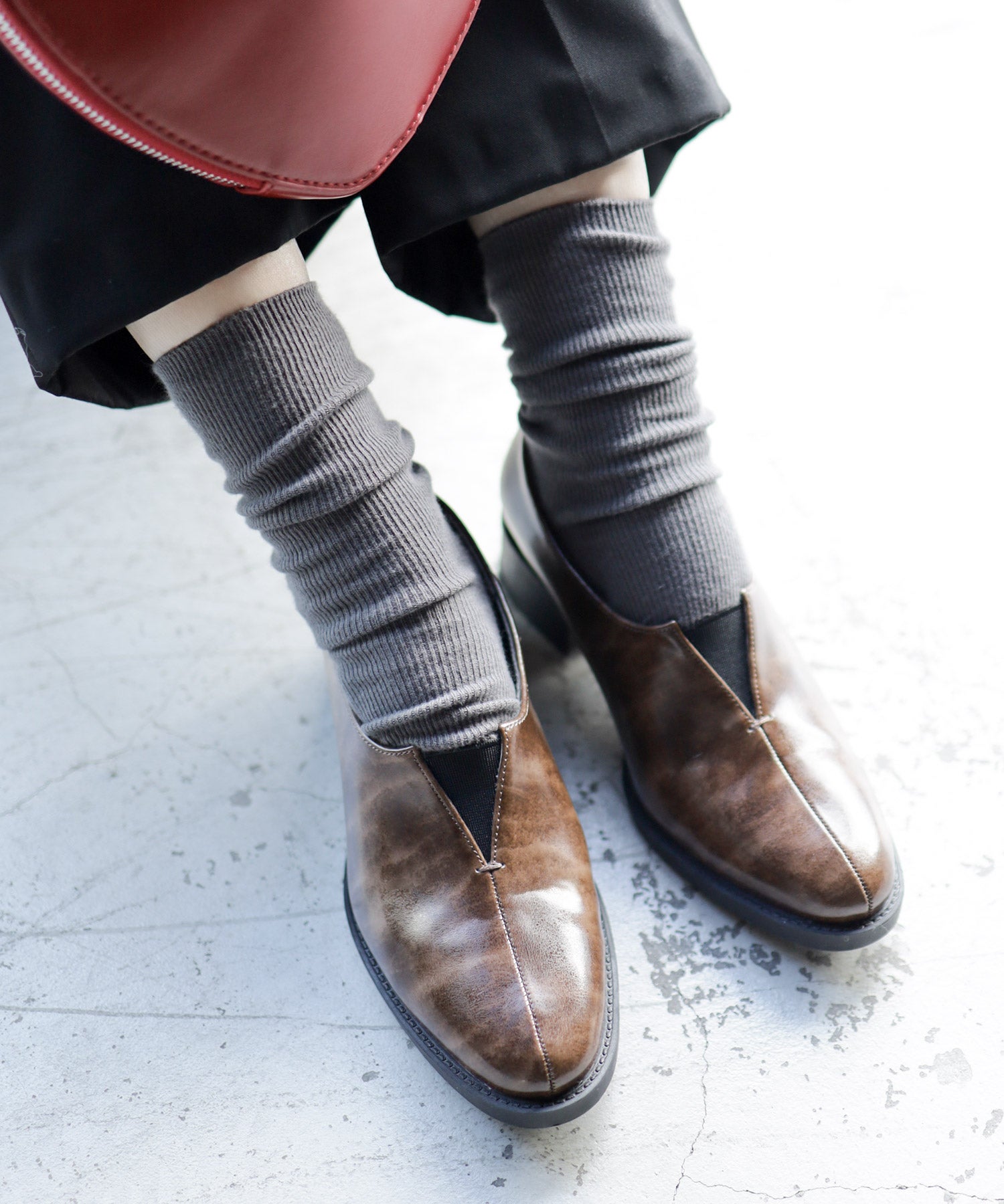 センターカットローファー