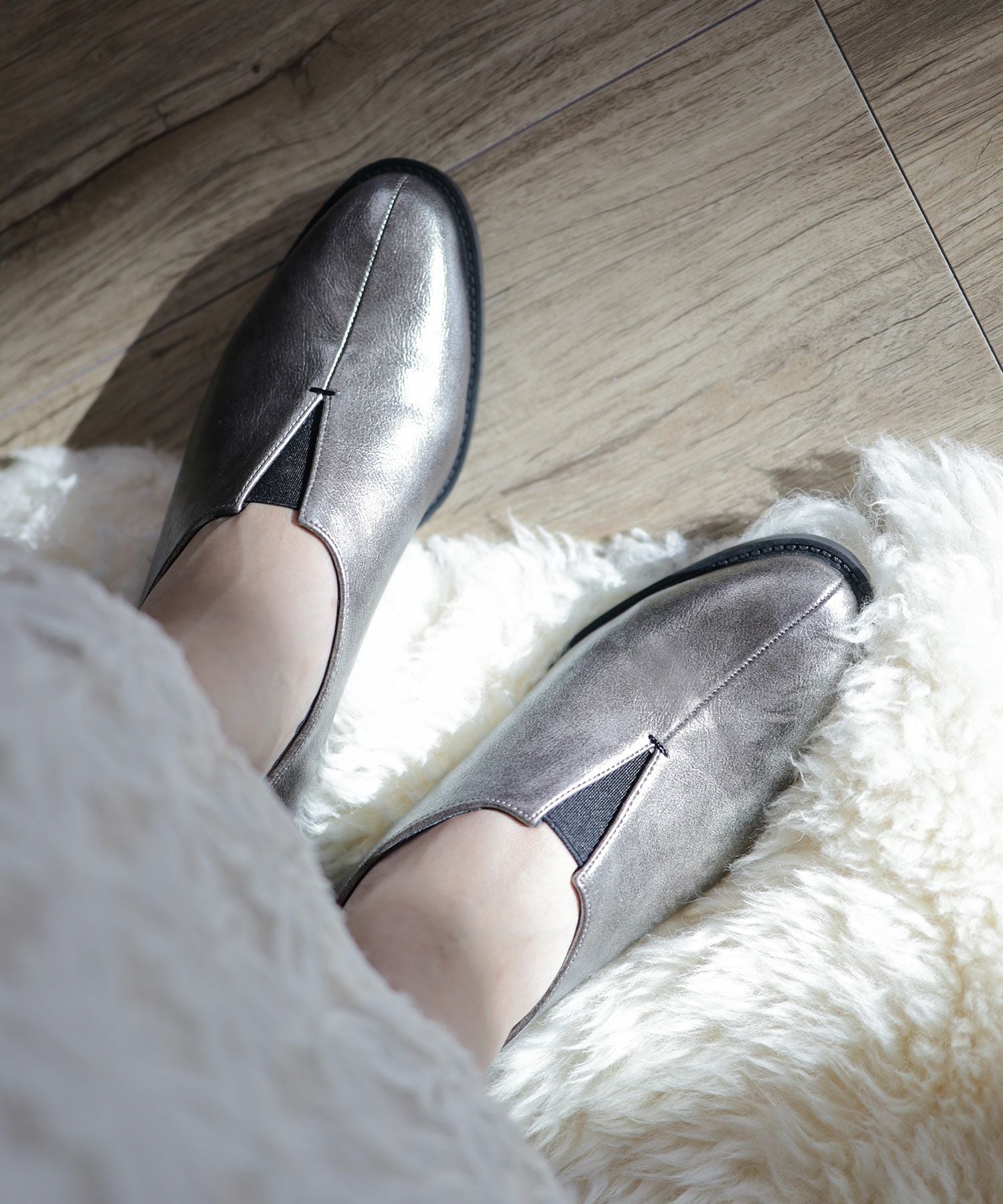 センターカットローファー