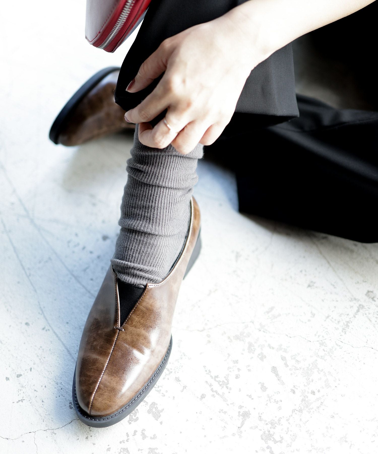 センターカットローファー