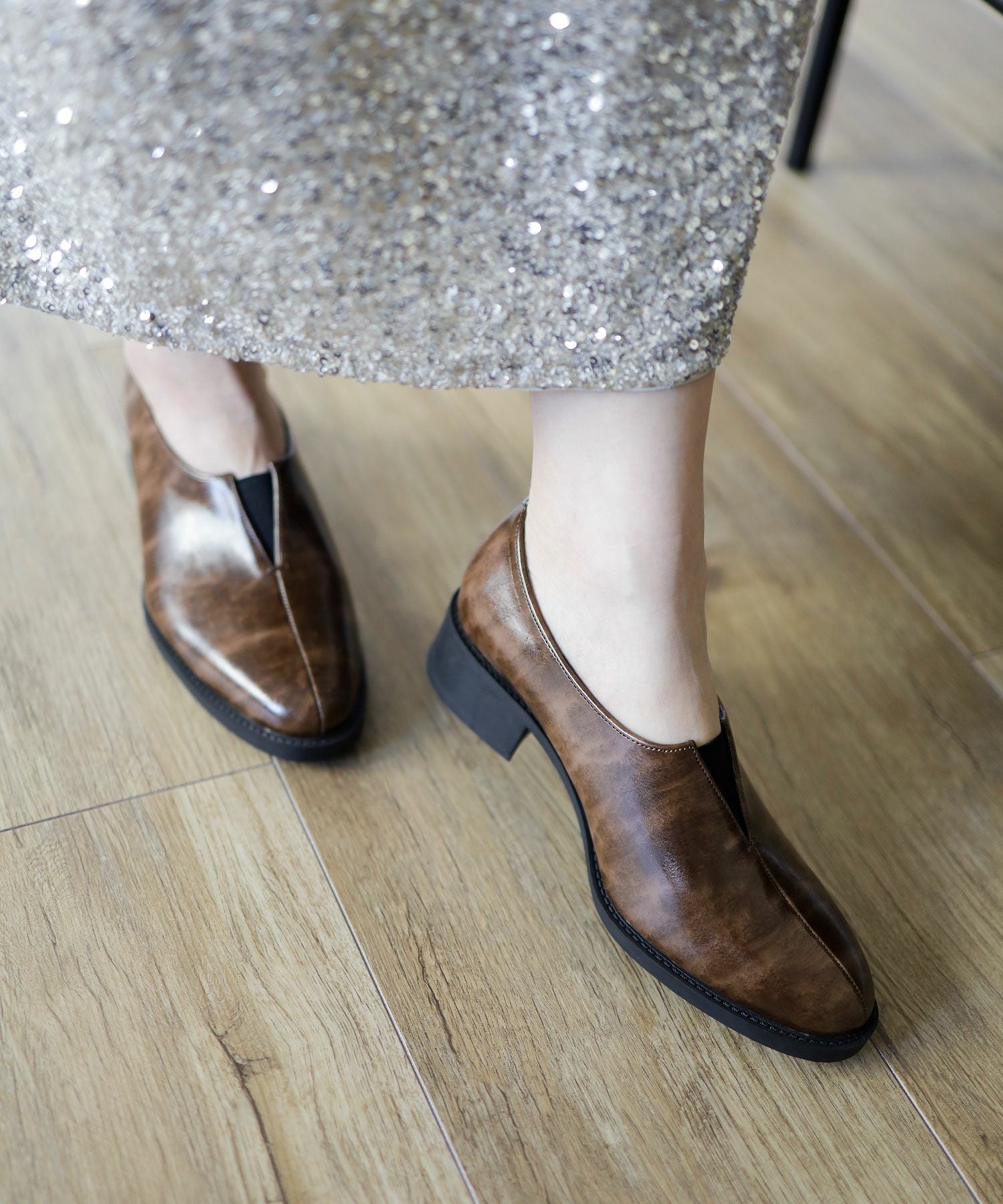 センターカットローファー