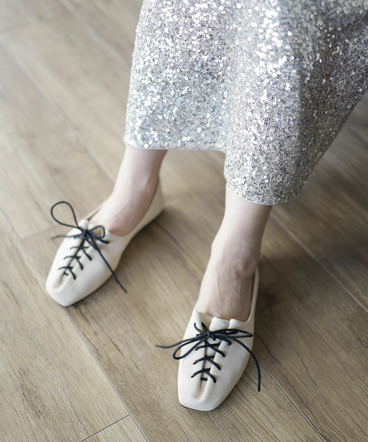 アシメトゥレースアップフラットパンプス▲返品不可