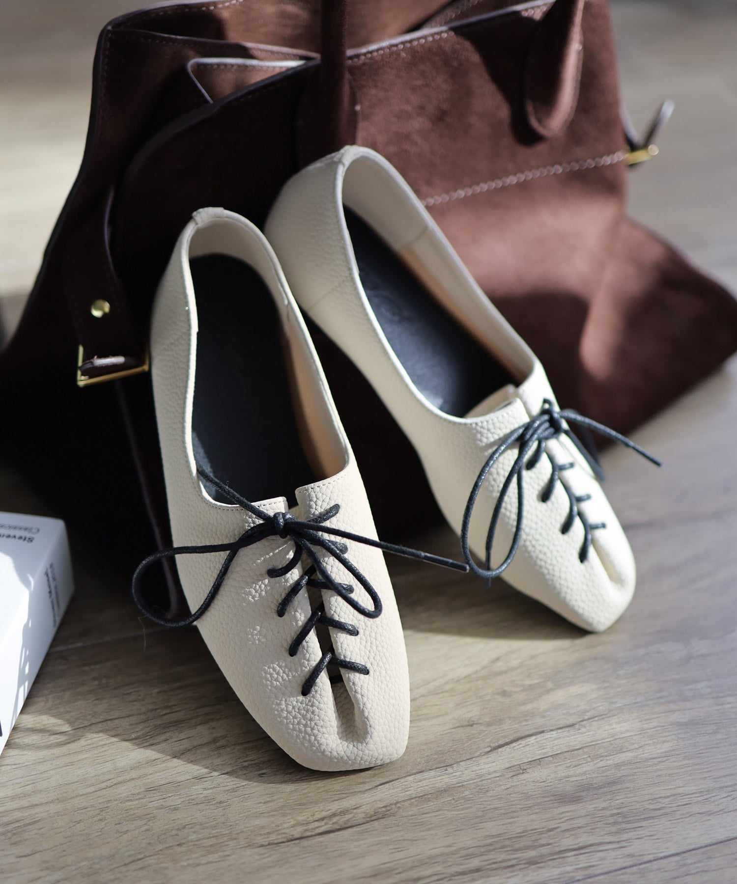 アシメトゥレースアップフラットパンプス▲返品不可