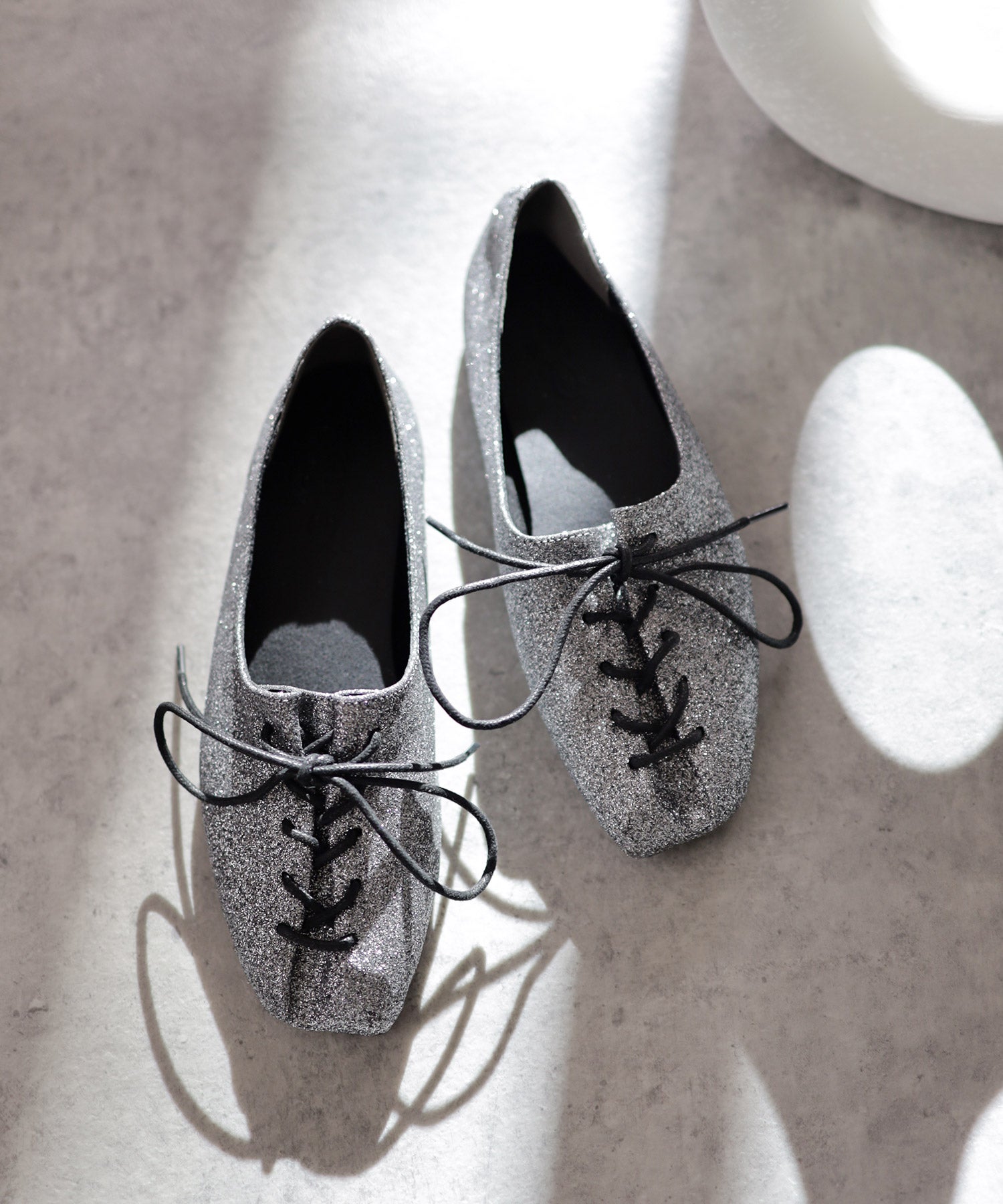 アシメトゥレースアップフラットパンプス▲返品不可