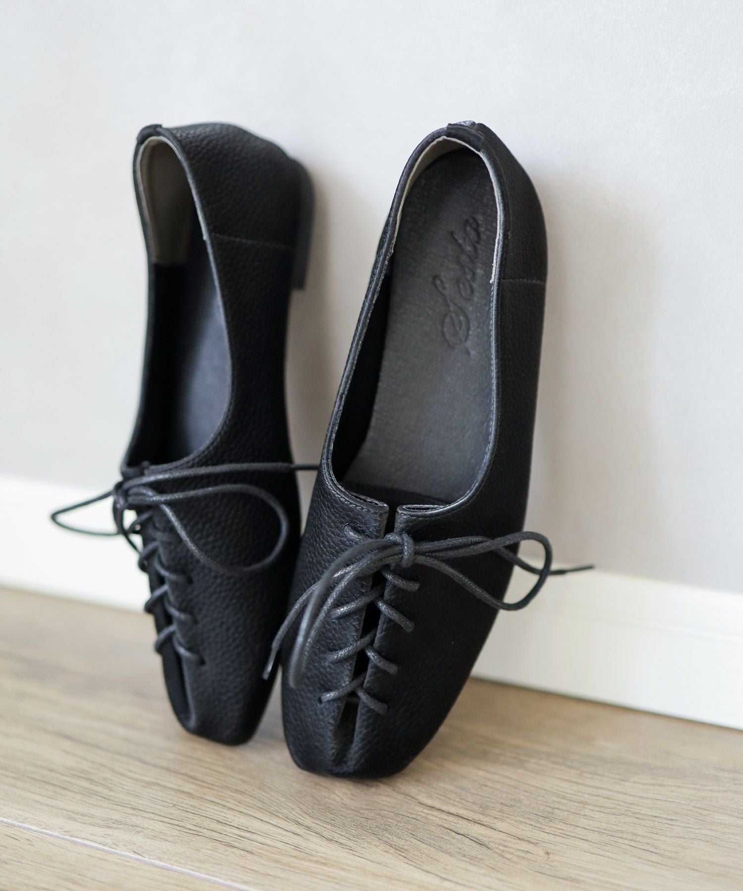 アシメトゥレースアップフラットパンプス▲返品不可