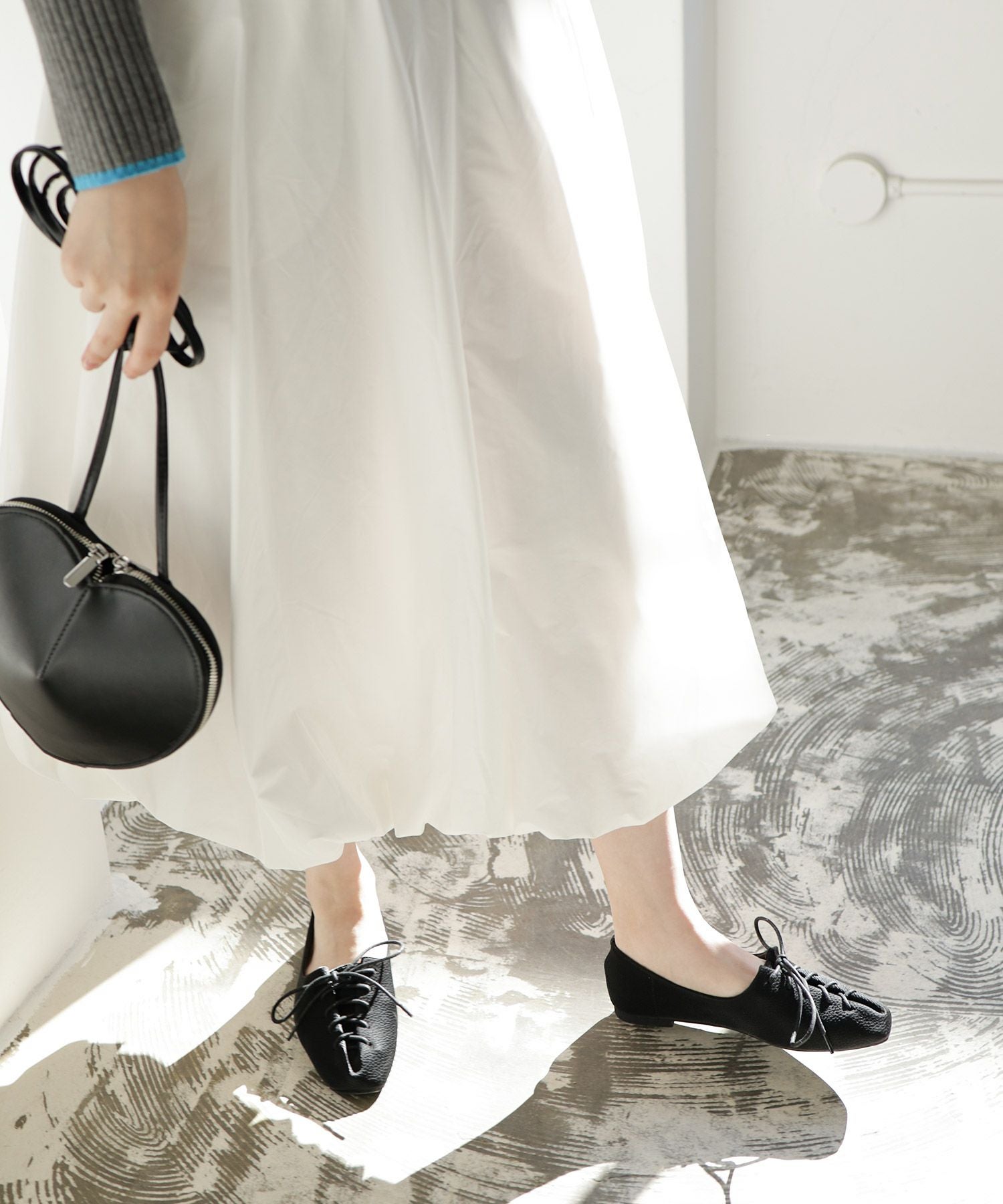 アシメトゥレースアップフラットパンプス△返品不可 | SESTO(セスト