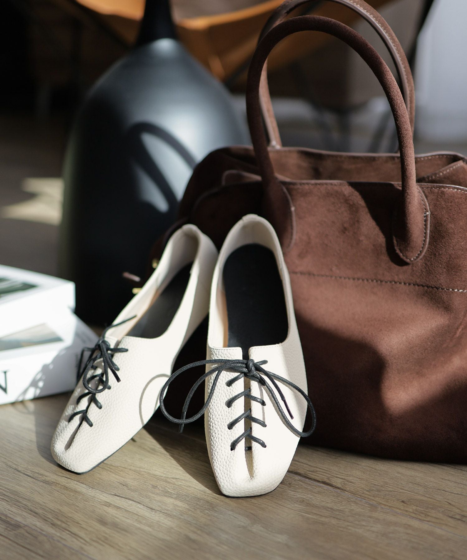 アシメトゥレースアップフラットパンプス▲返品不可