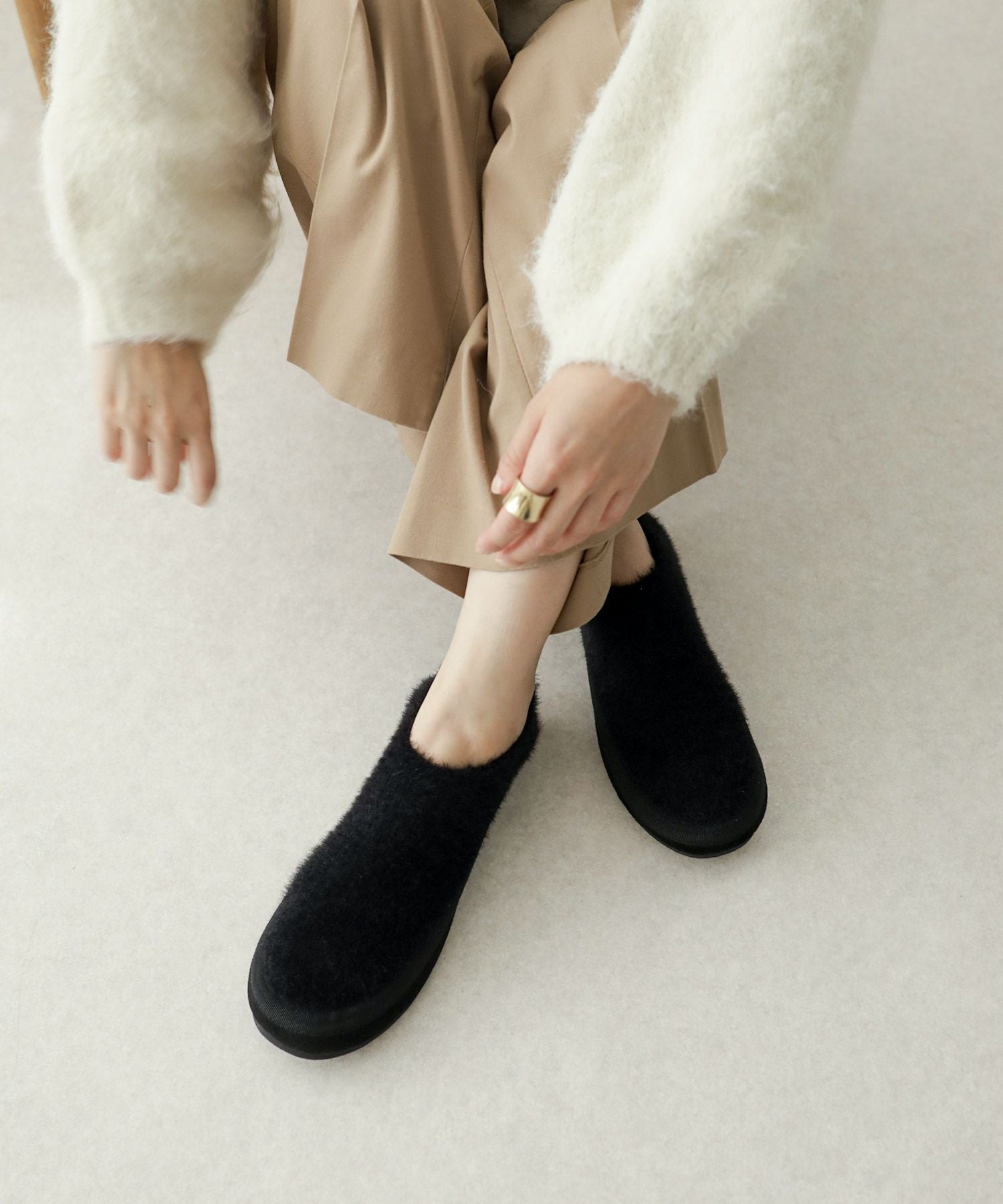 軽量あったかシャギーニットスリッポン Newカラー▲返品不可