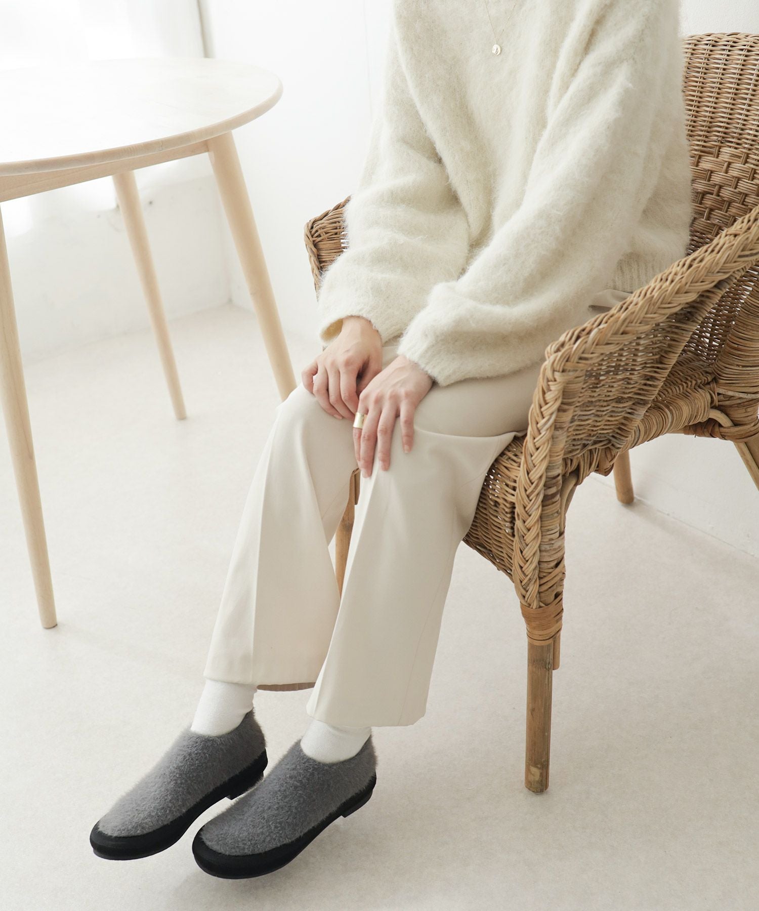 軽量あったかシャギーニットスリッポン Newカラー▲返品不可