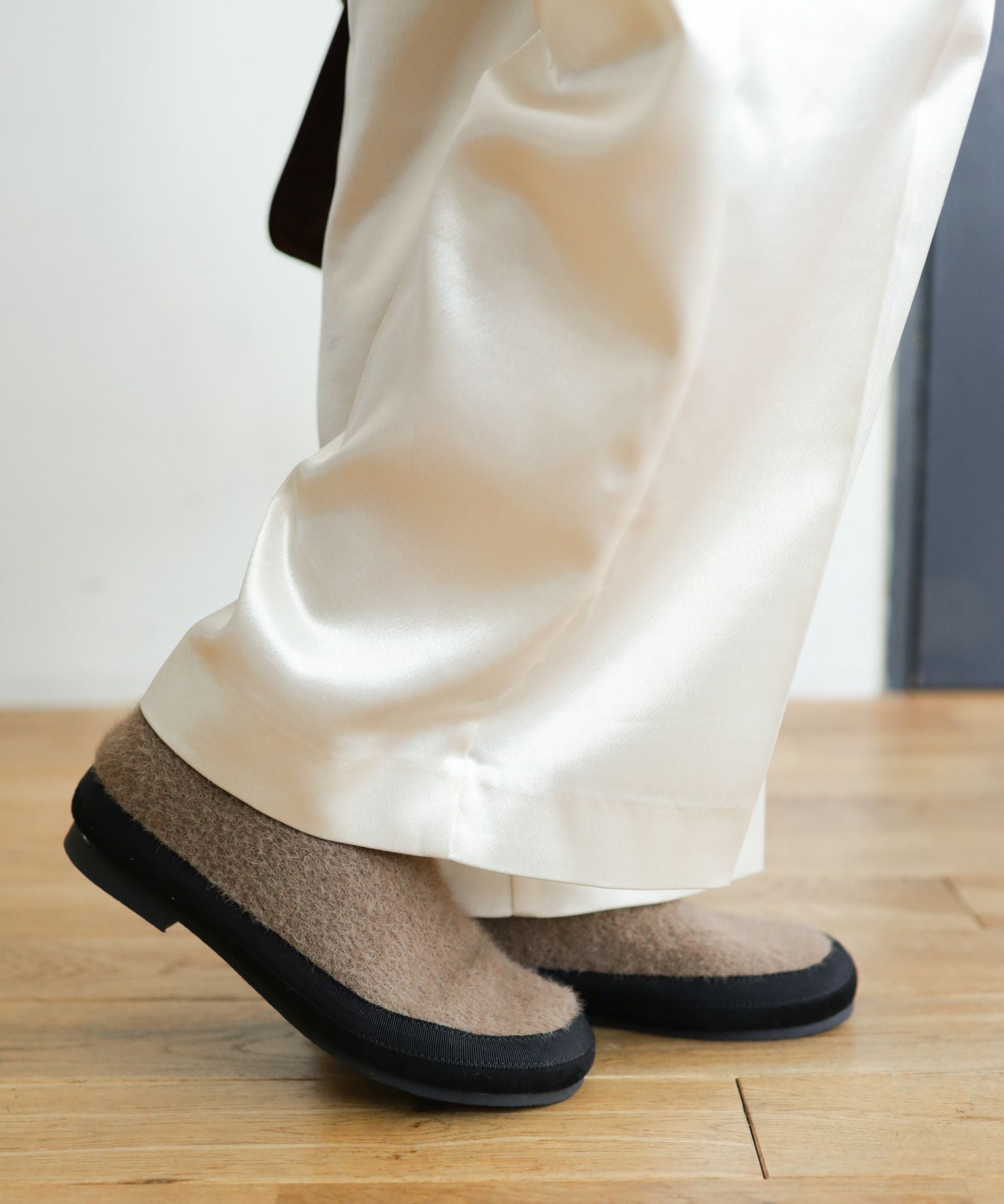 軽量あったかシャギーニットスリッポン Newカラー▲返品不可