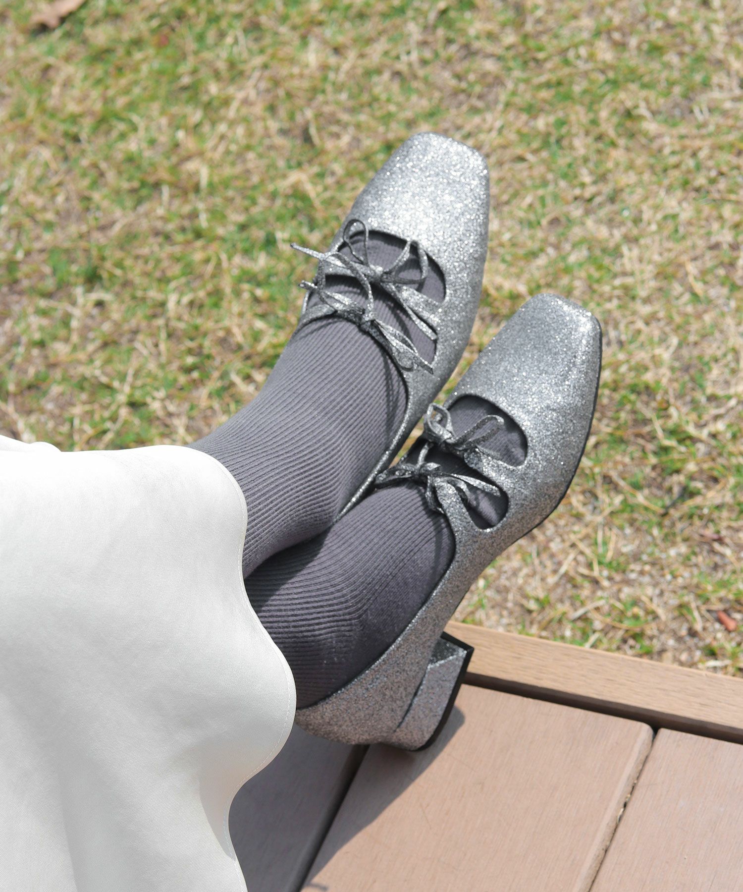 レースアップ風リボンゴムストラップメリージェーンパンプス