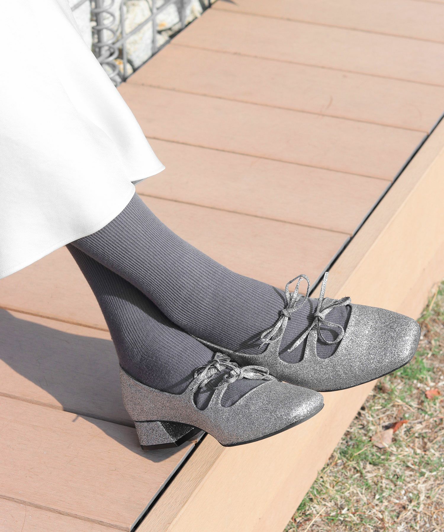 レースアップ風リボンゴムストラップメリージェーンパンプス