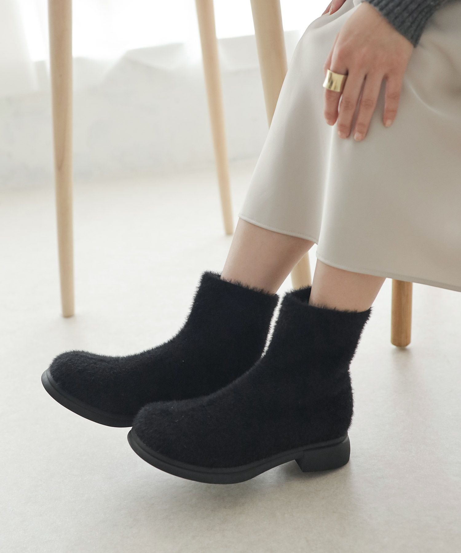 あったかシャギーソックスショートブーツ