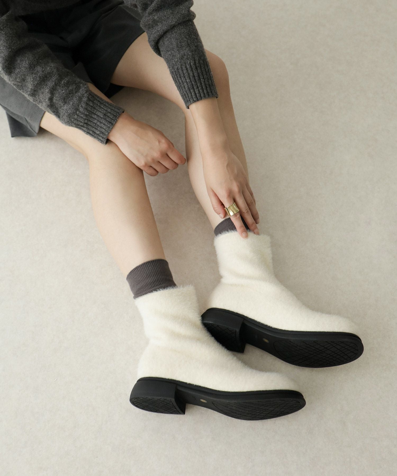 あったかシャギーソックスショートブーツ