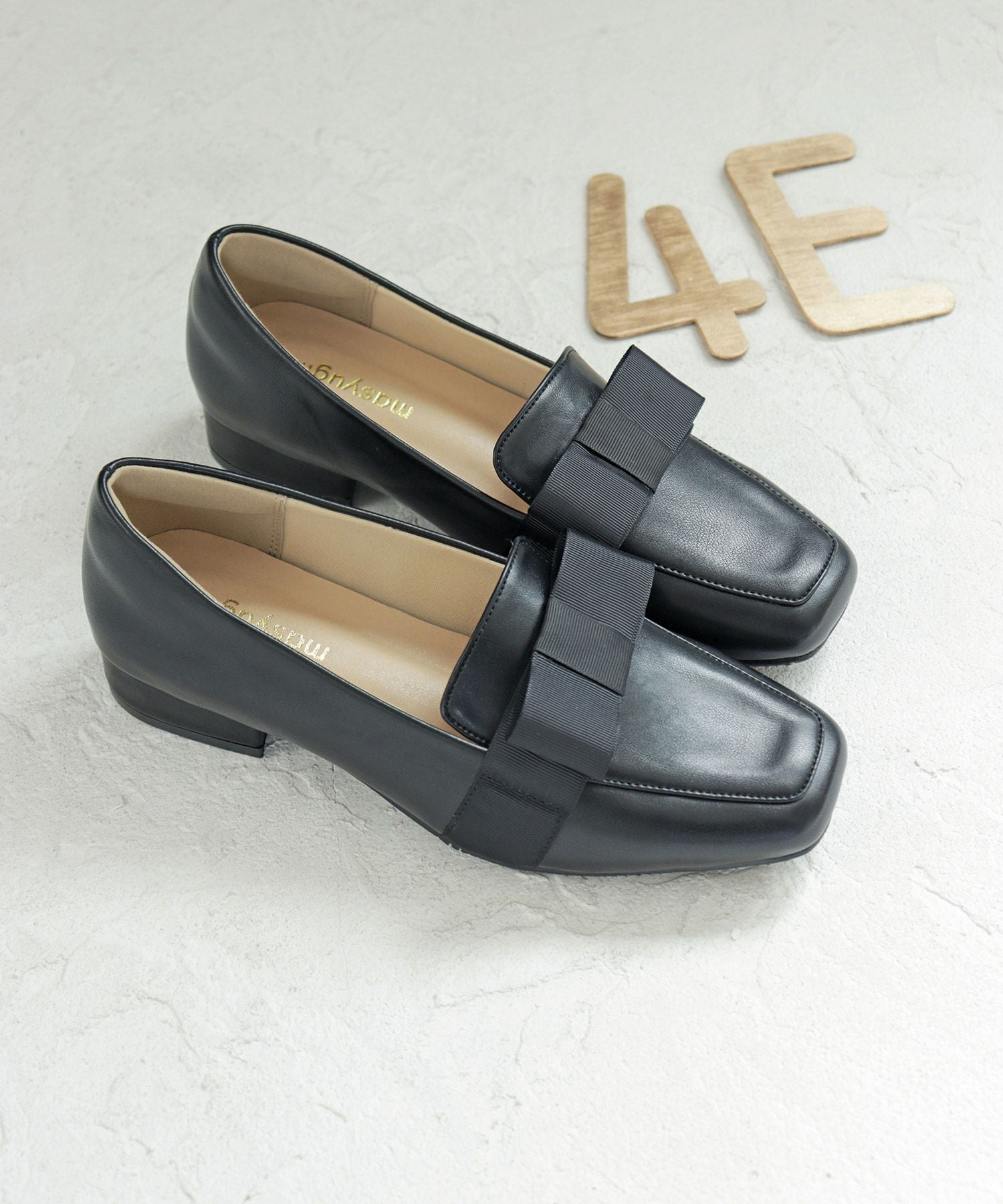 【4E幅広・大きいサイズ 防滑底】 グログランリボン ローヒール スクエアトゥパンプス