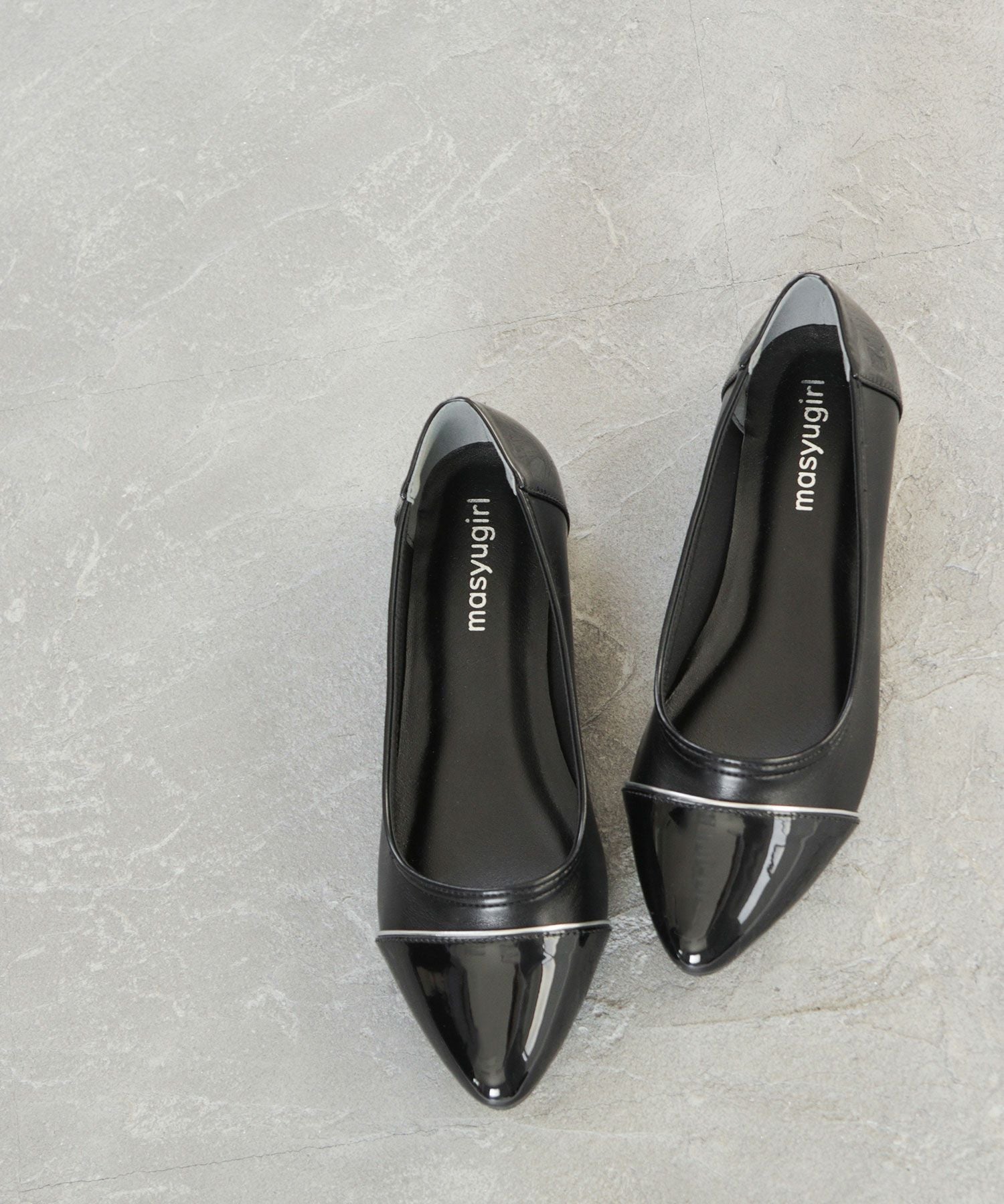 【4E幅広・大きいサイズ】切り替えデザインのローヒールパンプス ▲返品不可