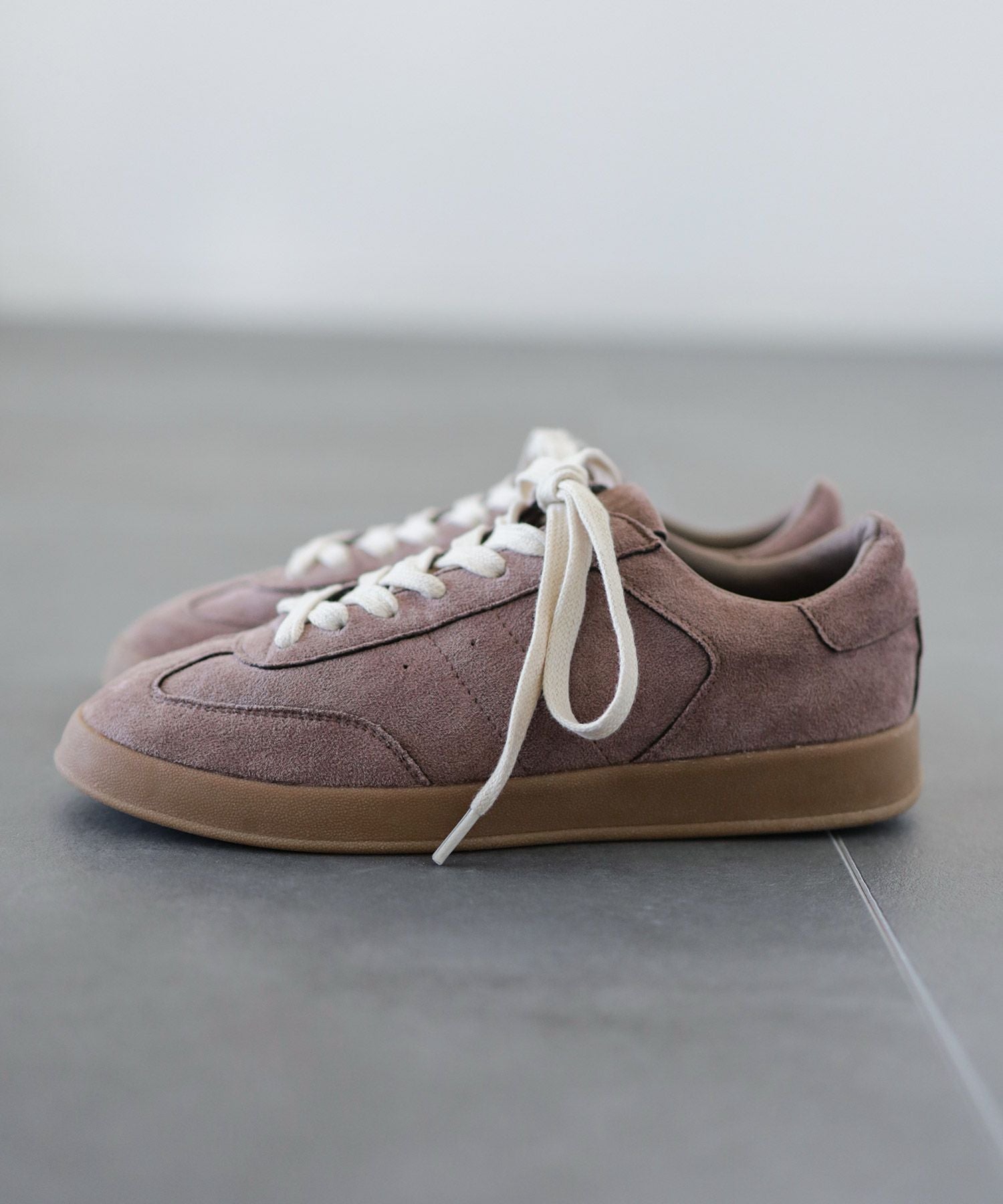 ガムソールレースアップスニーカー ▲返品不可