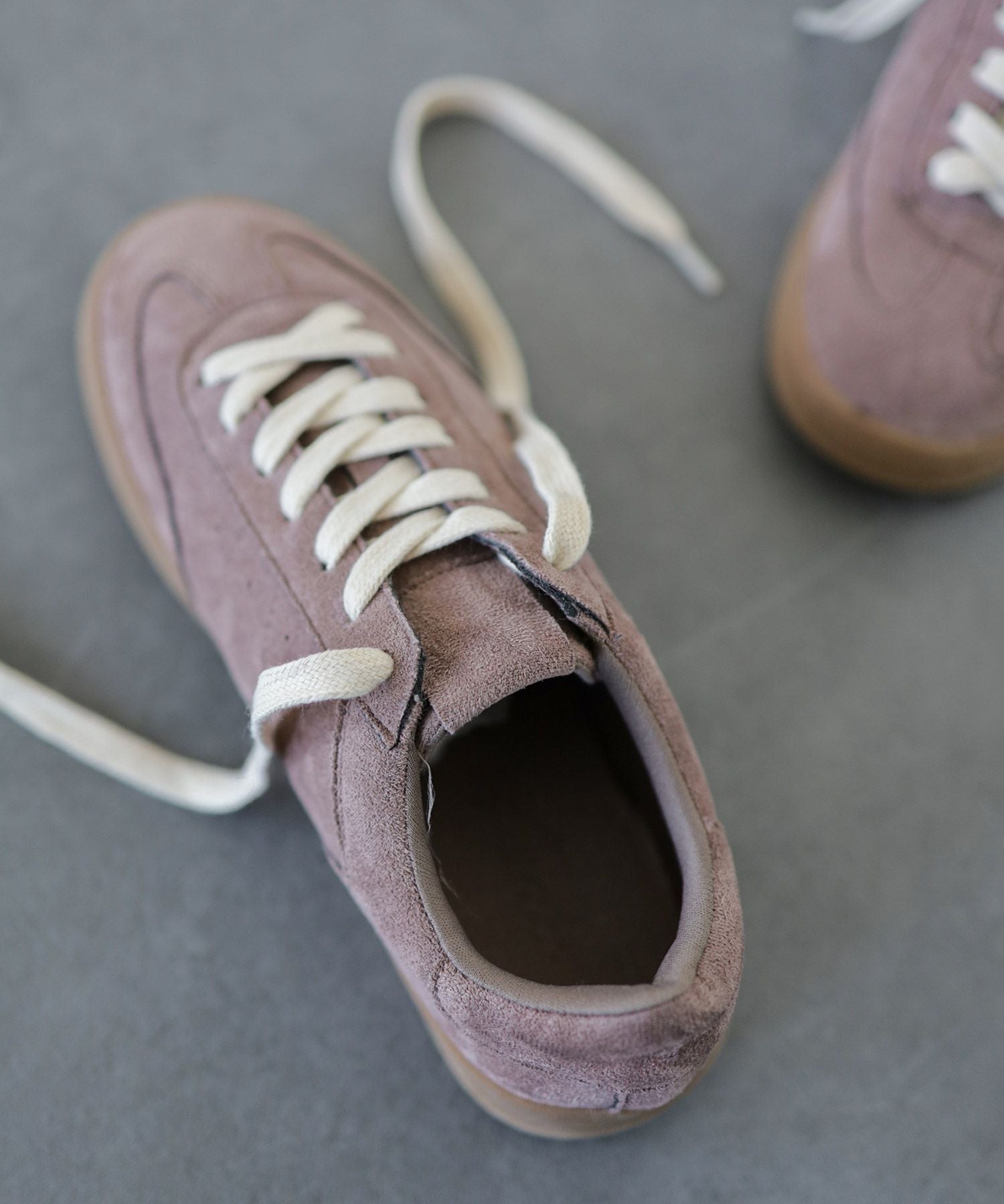 ガムソールレースアップスニーカー ▲返品不可