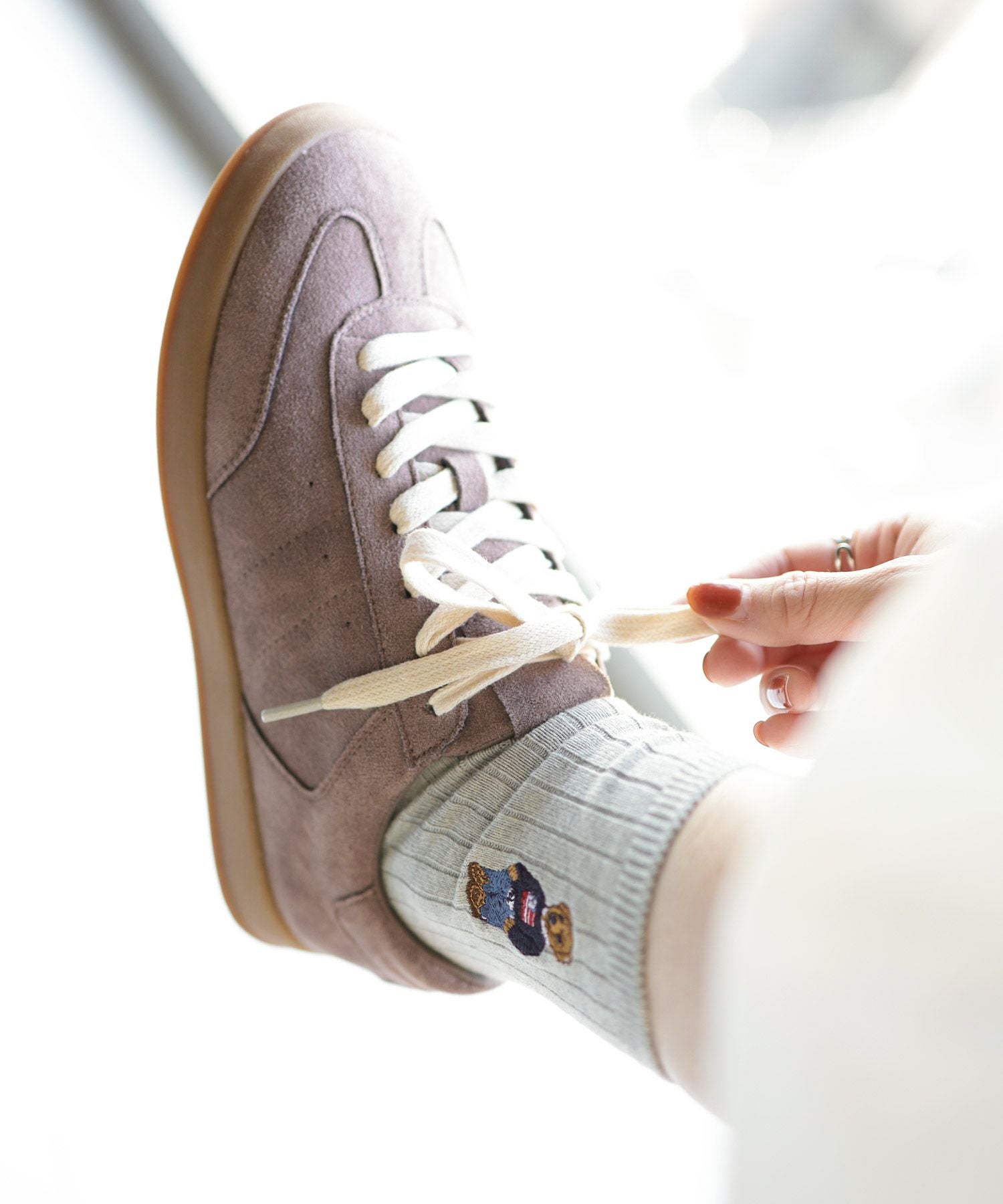 ガムソールレースアップスニーカー ▲返品不可