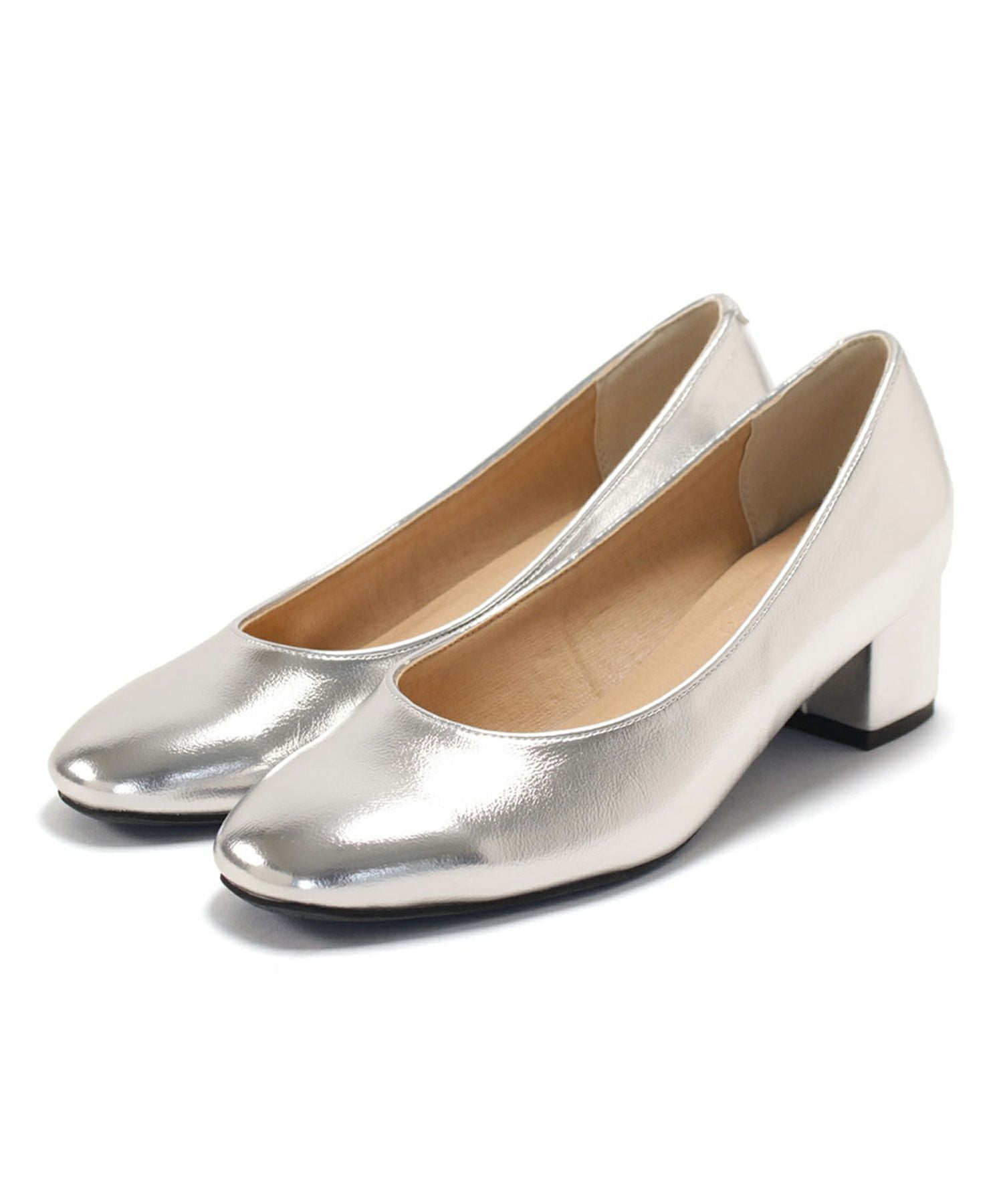 かかとがパカパカしにくい!スクエアトゥチャンキーヒールパンプス