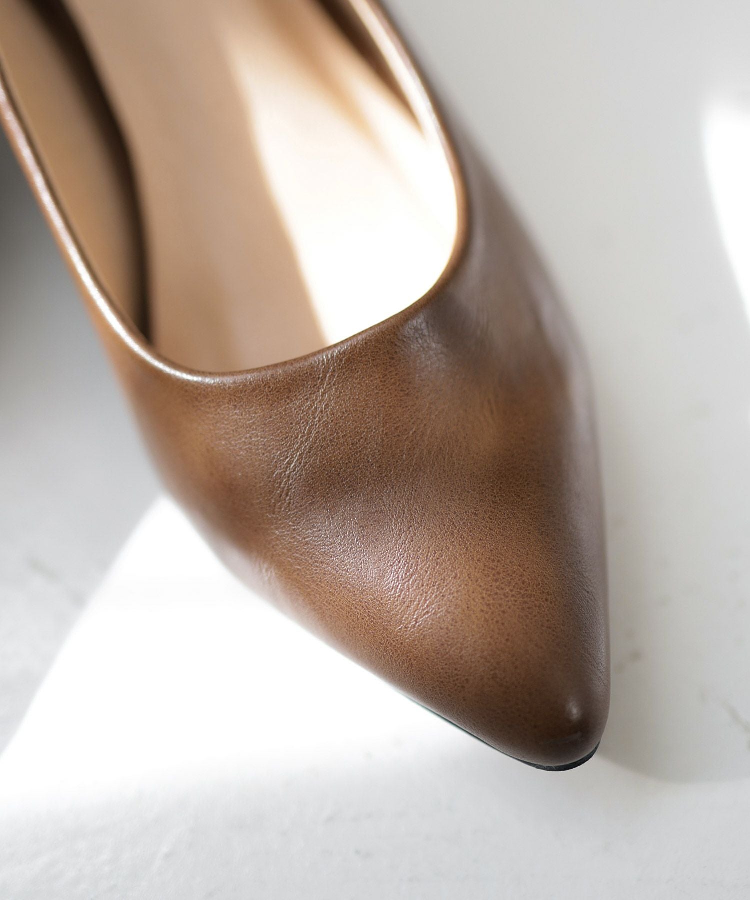 かかとがパカパカしにくい!ポインテッドトゥチャンキーヒールパンプス NEWサイズ 一部4月末~5月上旬入荷予定