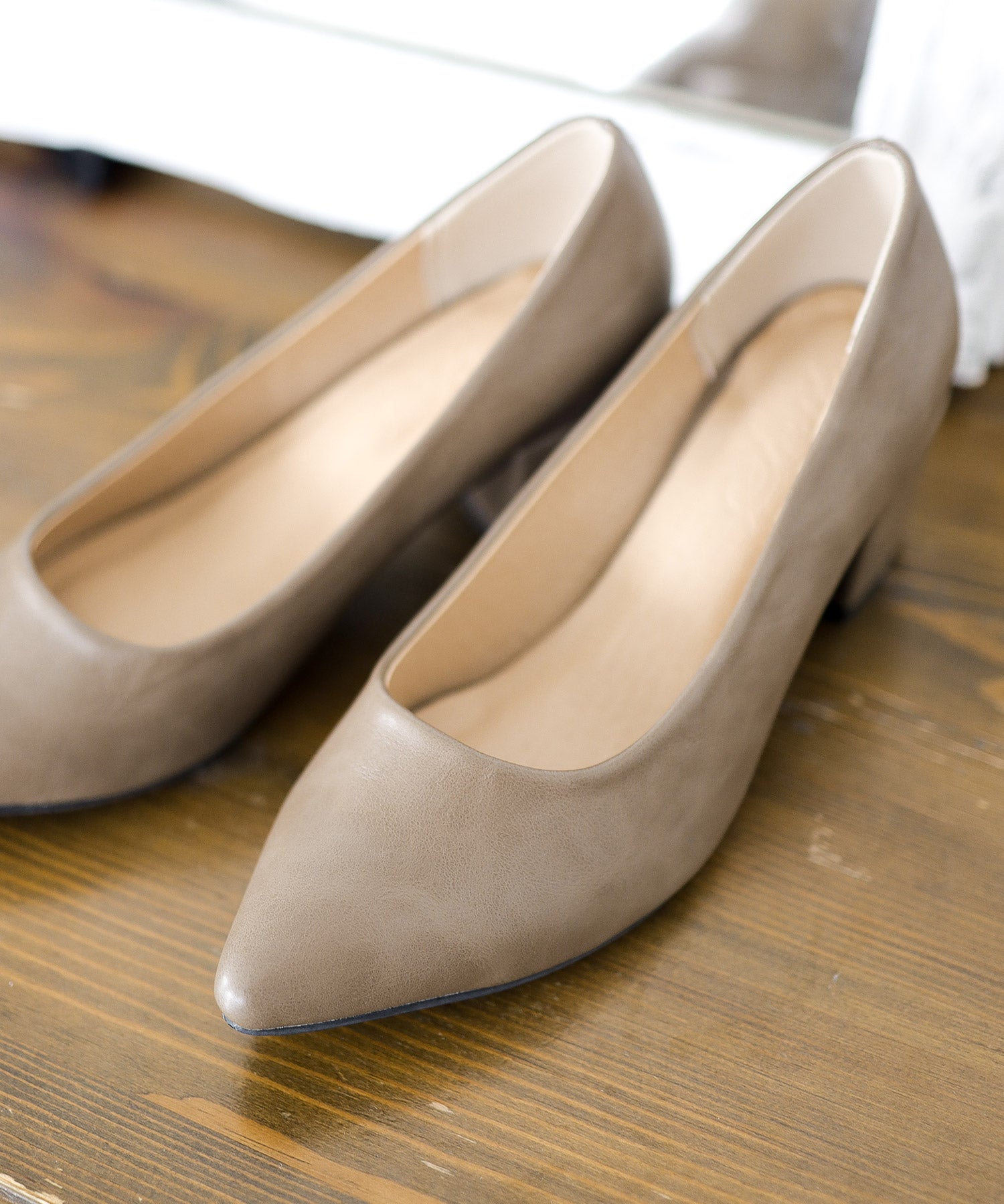 かかとがパカパカしにくい！ポインテッドトゥチャンキーヒールパンプス NEWサイズ 一部5月上旬入荷予定