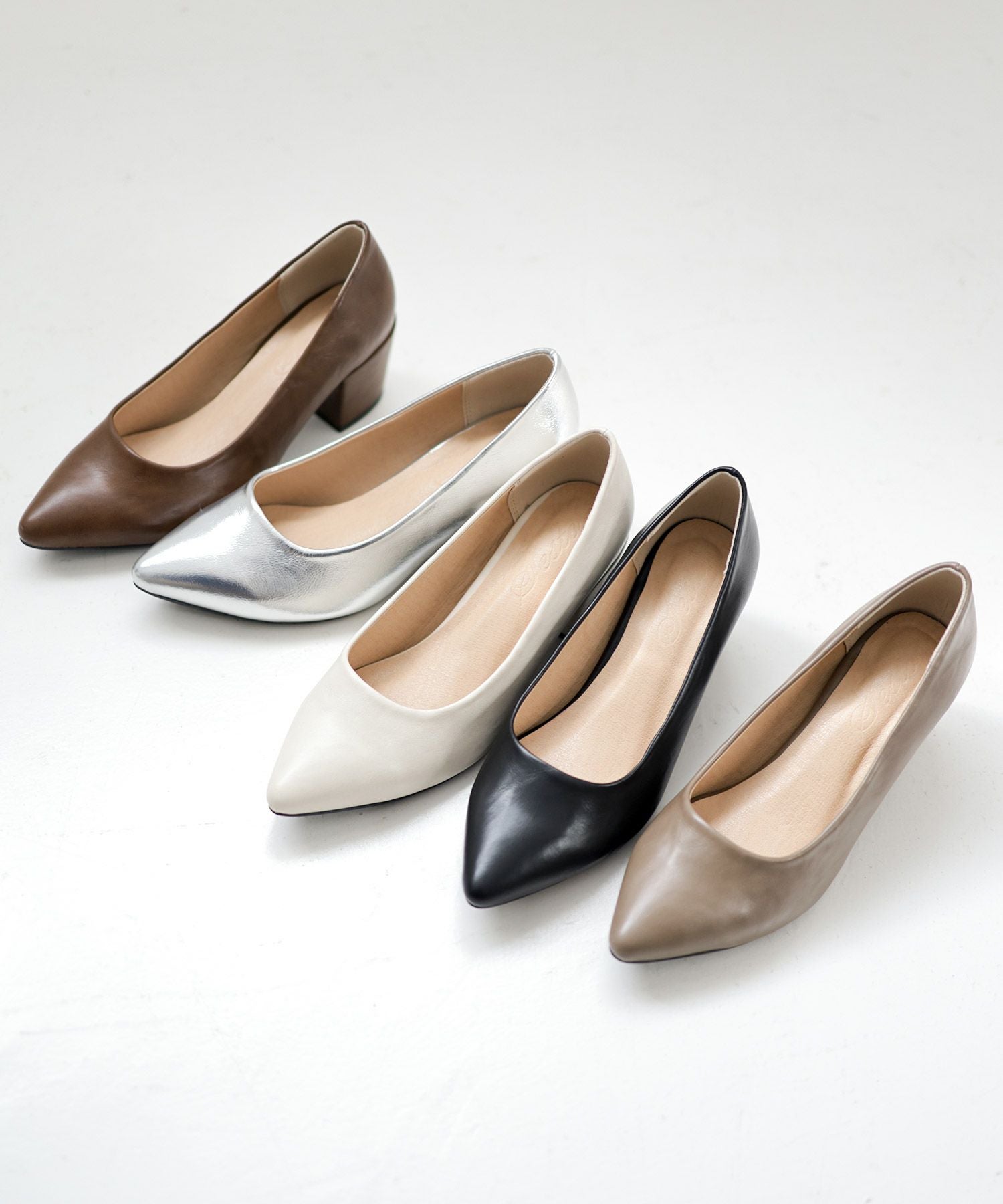 かかとがパカパカしにくい!ポインテッドトゥチャンキーヒールパンプス NEWサイズ 一部4月末~5月上旬入荷予定