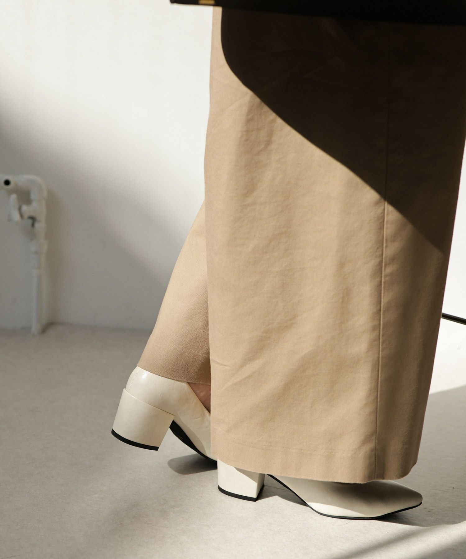 かかとがパカパカしにくい！ポインテッドトゥチャンキーヒールパンプス NEWサイズ 一部4月末～5月上旬入荷予定