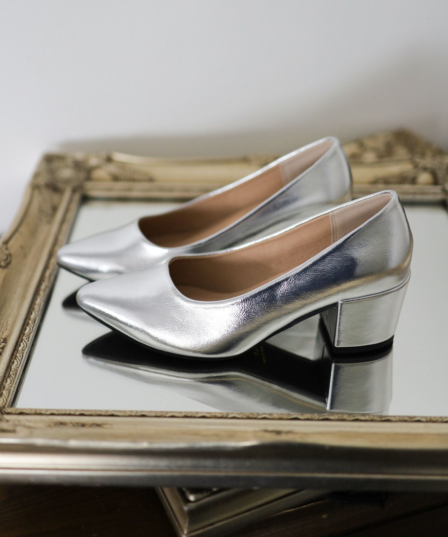 かかとがパカパカしにくい！ポインテッドトゥチャンキーヒールパンプス NEWサイズ 一部4月末～5月上旬入荷予定