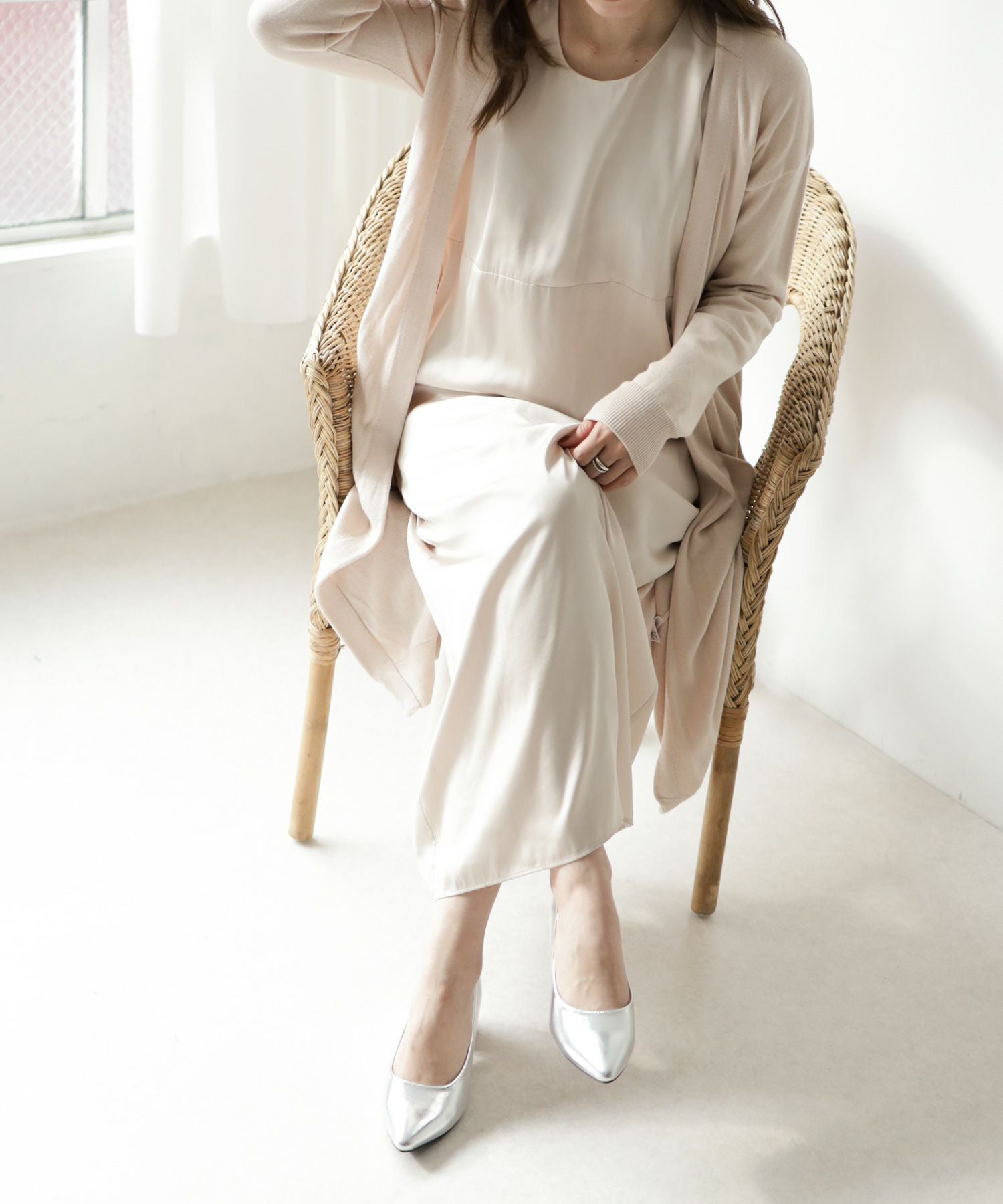 かかとがパカパカしにくい！ポインテッドトゥチャンキーヒールパンプス NEWサイズ 一部4月末～5月上旬入荷予定