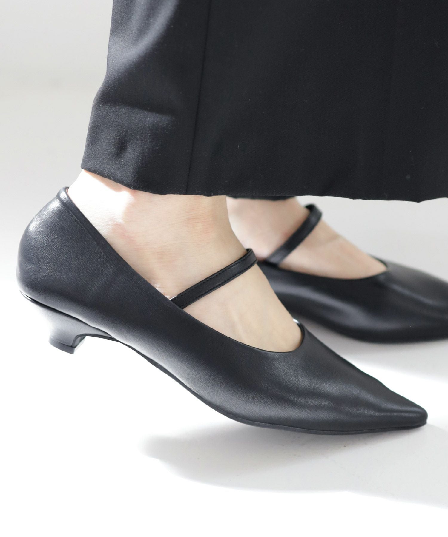 かかと抜け防止前後2Wayストラップ＆レースアップパンプス | SESTO