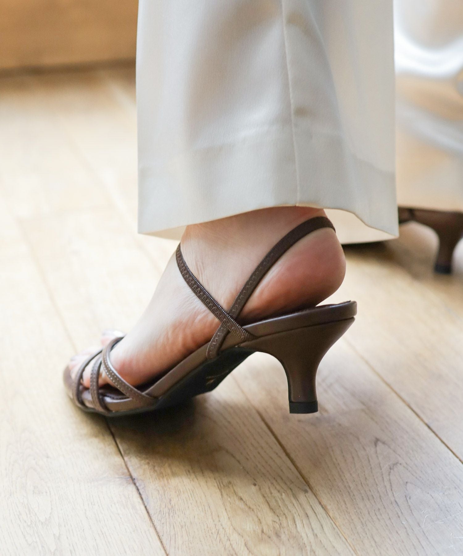 ラインストラップゴムフィット2Wayサンダル | SESTO(セスト