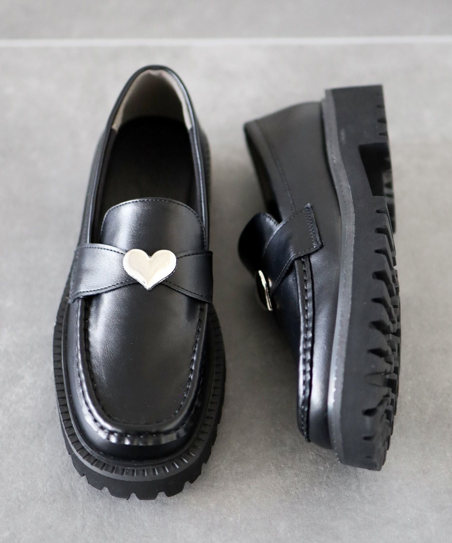 ハートモチーフ軽量厚底ローファー△返品不可 | SESTO(セスト