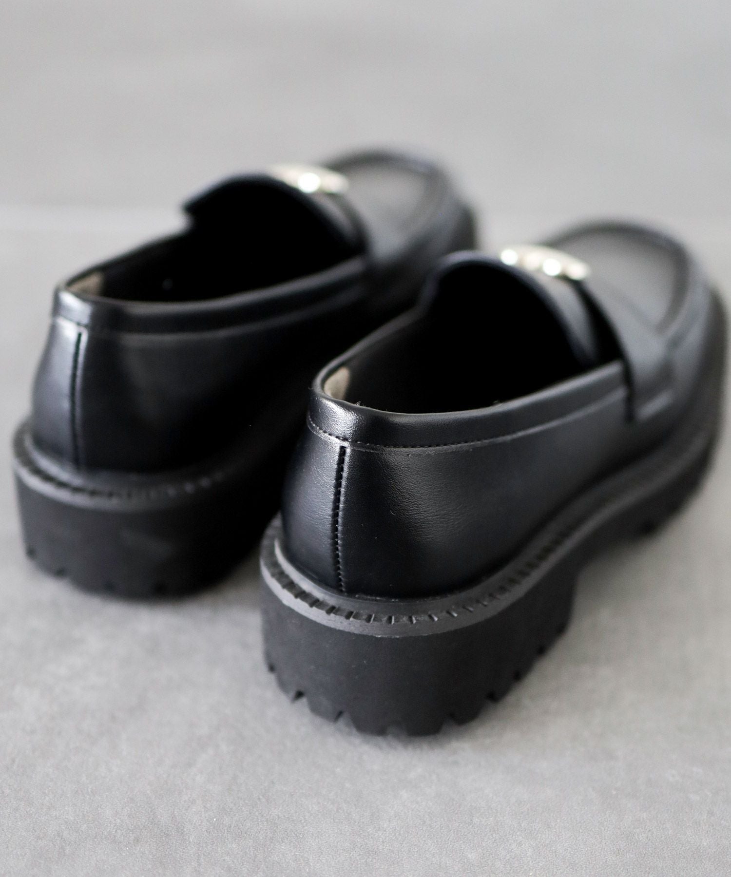 OUAT morse 厚底 ローファー 六角ボルト 革靴 黒 Vibram 黒 ハートモチーフ軽量厚底ローファー△返品不可 | SESTO(セスト