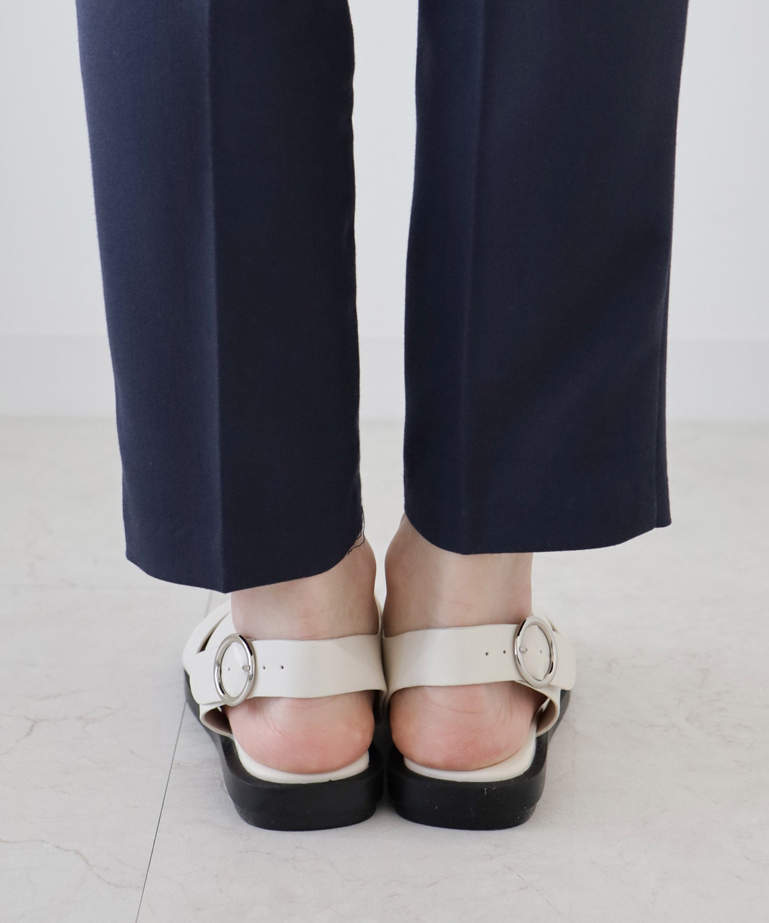クロスストラップ 軽量フラットサンダル 5月中旬入荷予約商品 | SESTO